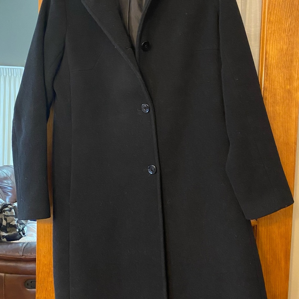 Bill Blass Elegant Black Trench Coat
